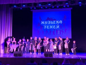 «Музыка теней»: ученики Киевской ДМШ выступили на концерте. Фото: официальная страница Киевской ДМШ в социальных сетях