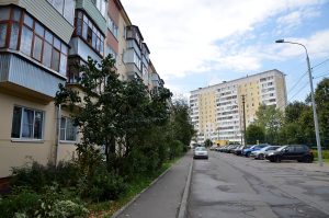 Подъезды ремонтируют в рабочем поселке Киевский. Фото: Анна Быкова, «Вечерняя Москва»