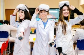 Предпрофессиональные классы открыты в 70 процентах московских школ. Фото: пресс-служба Департамента образования и науки города Москвы