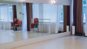 Мастер-класс по бальным танцам проведут в КЦ «Киевский». Фото: Ксения Догонашева, «Вечерняя Москва»